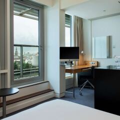 Отель DoubleTree by Hilton Hotel Amsterdam Centraal Station Нидерланды, Амстердам - - забронировать отель DoubleTree by Hilton Hotel Amsterdam Centraal Station, цены и фото номеров удобства в номере фото 2
