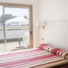 Отель Apartamentos Best Michelángelo Испания, Салоу - отзывы, цены и фото номеров - забронировать отель Apartamentos Best Michelángelo онлайн комната для гостей фото 3