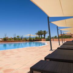 Апартаменты Amendoeira Golf Resort - Apartments and villas с домашними животными