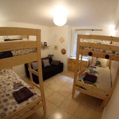 Отель Five Bedrooms Seaview House, Old Town Франция, Ницца - отзывы, цены и фото номеров - забронировать отель Five Bedrooms Seaview House, Old Town онлайн комната для гостей фото 5