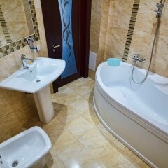 Апартаменты Apartment Saksaganskogo 7 ванная фото 2