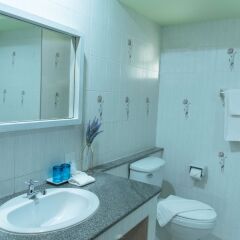 Отель Baan Suan Place Таиланд, Пхукет - отзывы, цены и фото номеров - забронировать отель Baan Suan Place онлайн ванная