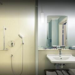 Гостиница Mercure Арбат Москва 4* Стандартный номер с двуспальной кроватью фото 11