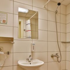 Han Hostel Airport North Турция, Стамбул - 13 отзывов об отеле, цены и фото номеров - забронировать отель Han Hostel Airport North онлайн ванная