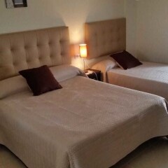Отель Hostal Málaga комната для гостей