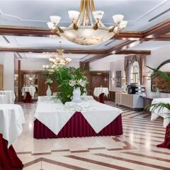Отель NH Collection Brussels Grand Sablon Бельгия, Брюссель - 1 отзыв об отеле, цены и фото номеров - забронировать отель NH Collection Brussels Grand Sablon онлайн питание фото 3