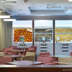 Гостиница Hampton by Hilton Minsk City Center гостиничный бар
