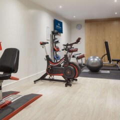 Отель Hilton London Angel Islington фитнесс-зал фото 3