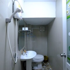 Отель Midsummer Night Hostel Таиланд, Бангкок - отзывы, цены и фото номеров - забронировать отель Midsummer Night Hostel онлайн ванная