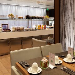 Отель Holiday Inn Paris Saint Germain des Prés Франция, Париж - отзывы, цены и фото номеров - забронировать отель Holiday Inn Paris Saint Germain des Prés онлайн питание фото 3