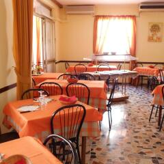 Hotel Ottavia Римини питание