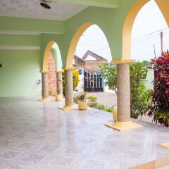 Отель Jayliz Lodge-Tema Тема парковка