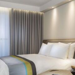 Отель Holiday Inn Express Cologne - City Centre Кёльн спа