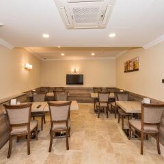 Alphonse Hotel