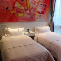 Spring Time Hotel комната для гостей