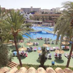 Отель Apartamentos Playas Cas Saboners пляж