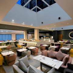 Отель Hyatt Place Dubai, Wasl District Дубай гостиничный бар