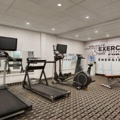 Отель Travelodge by Wyndham Hotel & Convention Centre Quebec City Канада, Квебек - отзывы, цены и фото номеров - забронировать отель Travelodge by Wyndham Hotel & Convention Centre Quebec City онлайн фитнесс-зал