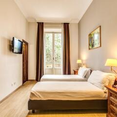 Hotel Rome Garden сейф в номере