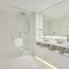 Отель Hyatt Centric Gran Via Madrid ванная фото 2