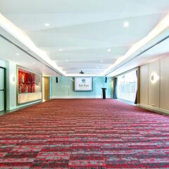 Отель Park Plaza Bangkok Soi 18