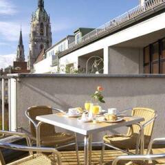 Отель GHOTEL hotel & living München-City Германия, Мюнхен - 9 отзывов об отеле, цены и фото номеров - забронировать отель GHOTEL hotel & living München-City онлайн балкон