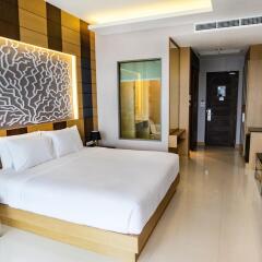 Отель Aqua Resort Phuket 4* Номер Делюкс с различными типами кроватей