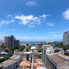 Отель The Base Pattaya by Smart Delight Паттайя