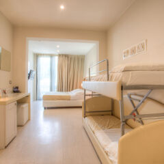 Ferretti Beach Hotel удобства в номере