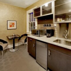 Отель Georgetown Hill Inn в номере