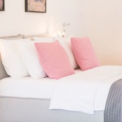Апартаменты Oasis Apartments - Broadway I комната для гостей фото 5