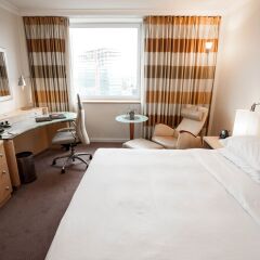 Отель Hilton Düsseldorf комната для гостей