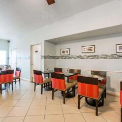Отель Comfort Suites Tulare питание