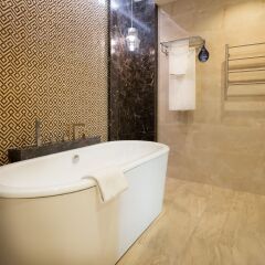 Отель Radisson Blu Hotel, Yerevan Армения, Ереван - 3 отзыва об отеле, цены и фото номеров - забронировать отель Radisson Blu Hotel, Yerevan онлайн ванная фото 3