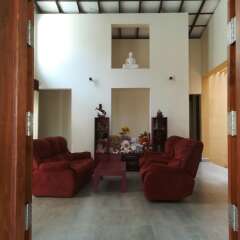 Отель Peacock Garden Villa интерьер отеля