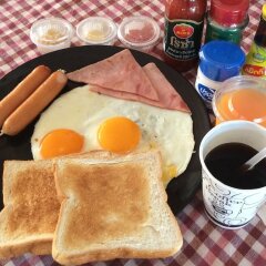 Отель Hiranyika Cafe and Bed Самуи в номере