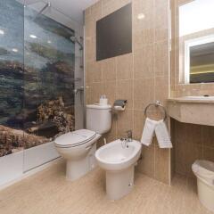 Отель Globales Apartamentos Lord Nelson Эс-Мигхорн-Гран ванная