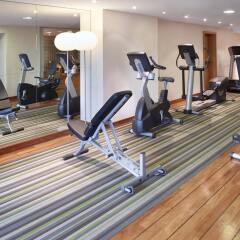 Отель Hilton Brussels City фитнесс-зал