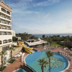 Отель Kirman Leodikya Resort - All Inclusive бассейн