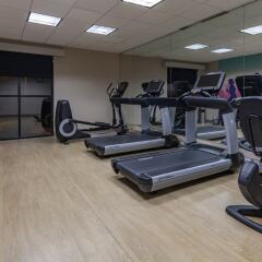 Отель Hyatt Place Ontario / Rancho Cucamonga фитнесс-зал фото 2