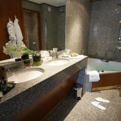 Отель Hôtel Goldstar Resort & Suites ванная