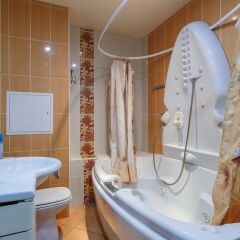 Гостиница FortEstate Apartment Vorontsovskiy Park в Москве отзывы, цены и фото номеров - забронировать гостиницу FortEstate Apartment Vorontsovskiy Park онлайн Москва ванная