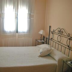 Отель Hostal Conde De La Encina Трухильо комната для гостей