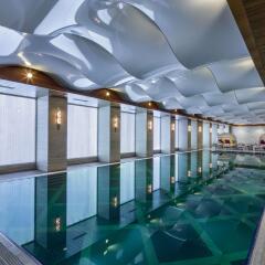 Отель DoubleTree by Hilton Istanbul Topkapi бассейн