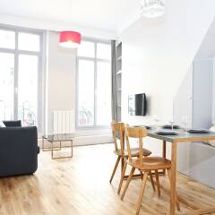 Апартаменты Private Apartment - Palais Royal комната для гостей фото 3