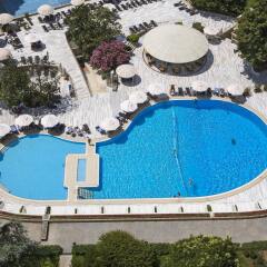 Hilton Istanbul Bosphorus Турция, Стамбул - 5 отзывов об отеле, цены и фото номеров - забронировать отель Hilton Istanbul Bosphorus онлайн бассейн фото 3