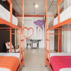 Saladaeng Gallery Hostel By Favstay Бангкок сауна