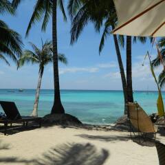 Отель Microtel by Wyndham Boracay Филиппины, остров Боракай - 1 отзыв об отеле, цены и фото номеров - забронировать отель Microtel by Wyndham Boracay онлайн пляж фото 2