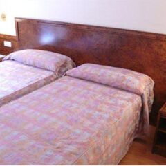 Hotel Sant Jordi in Andorra la Vella, Andorra from 56$, photos, reviews - zenhotels.com guestroom photo 3