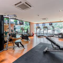 Отель The Charm Resort Phuket фитнесс-зал